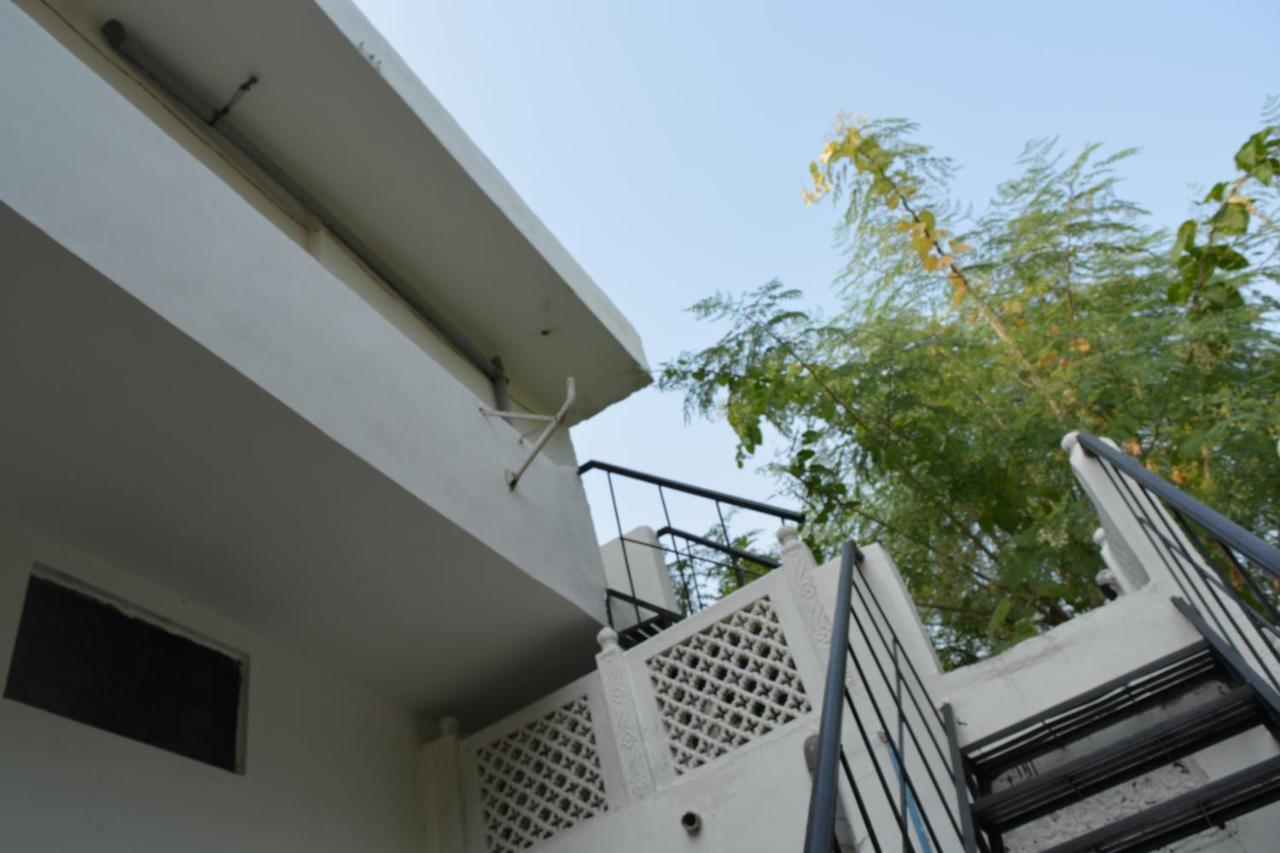 Nadya Homestay For Female & Family Jaipur Exterior foto